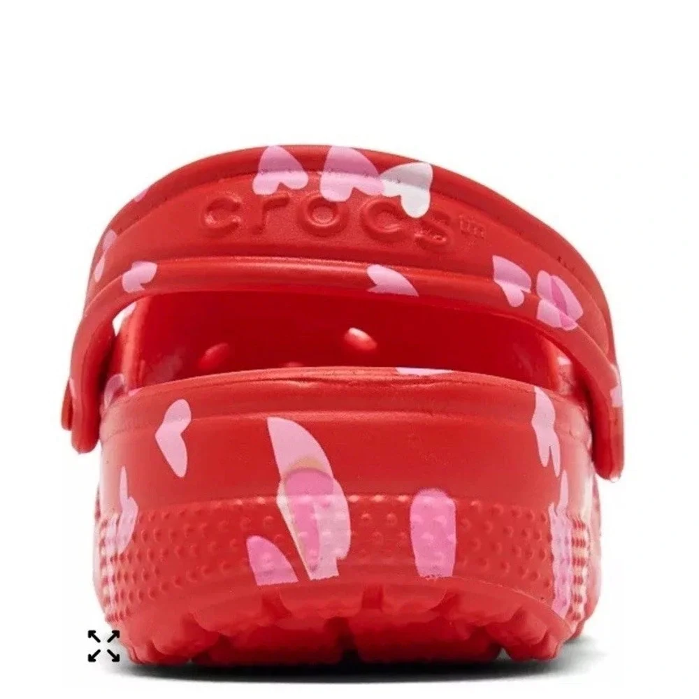 Crocs Classic Valentines Day Clogs‎ Cherry Red Size J5 Youth NWT